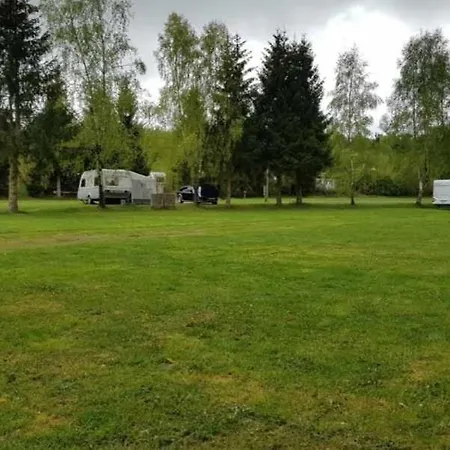 Urlaub Im Modernen Wohnwagen Direk Nyaraló