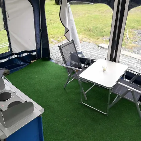 Urlaub Im Modernen Wohnwagen Direk * Lichtenberg