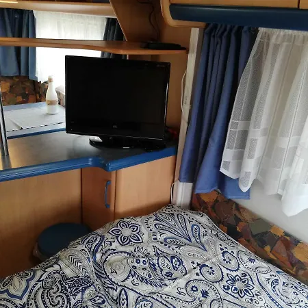 Urlaub Im Modernen Wohnwagen Direk * Lichtenberg